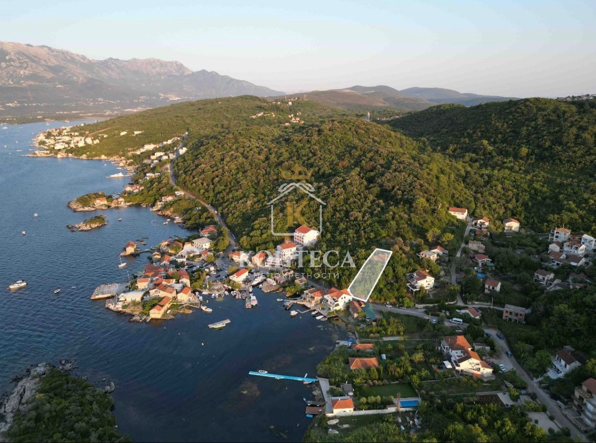 Ekskluzivna ponuda - plac Bjelila sa pogledom na more!